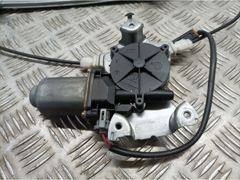 Recambio de elevalunas delantero derecho para nissan primera berlina (p11) básico referencia OEM IAM 807002F010  ELECTRICO 2 PIN