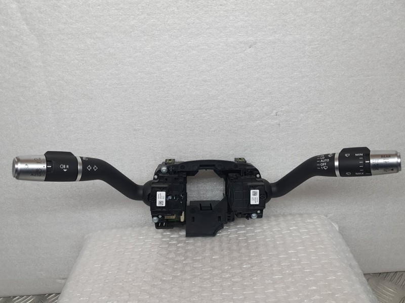 Recambio de mando luces y limpia para land rover range rover evoque evoque referencia OEM IAM K8D213N064BD  