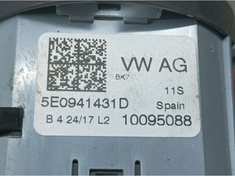 Recambio de mando luces para skoda fabia 1.0 mpi referencia OEM IAM 5E0941431D 10095088 
