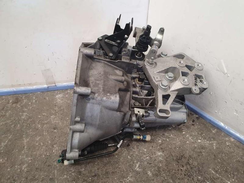 Recambio de caja cambios para peugeot boxer furgón 330 l1h1 premium bluehdi 120 start&stop referencia OEM IAM 20GP25 2258498 6VE