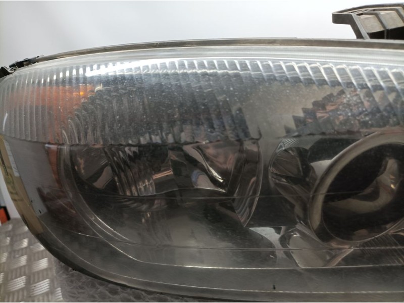Recambio de faro derecho para nissan primera berlina (p11) básico referencia OEM IAM 89003045  PULIR
