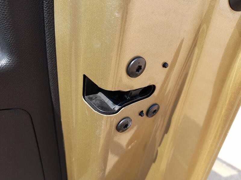 Recambio de cerradura puerta delantera derecha para peugeot 308 ii (lb_, lp_, lw_, lh_, l3_) 1.2 thp 110 referencia OEM IAM 9810