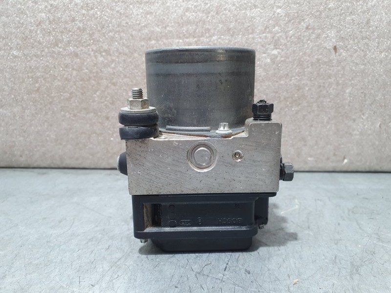 Recambio de abs para toyota aygo (kgb/wnb) blue referencia OEM IAM 445100H010 0265231579 BOSCH