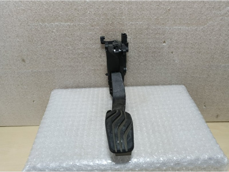 Recambio de potenciometro pedal para renault clio v business referencia OEM IAM 180108467R 6PV01290203 HELLA