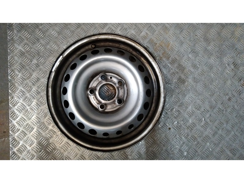 Recambio de llanta para nissan towstar acenta referencia OEM IAM 4030000Q5C HIERRO 6X15 5 TORN ET35
