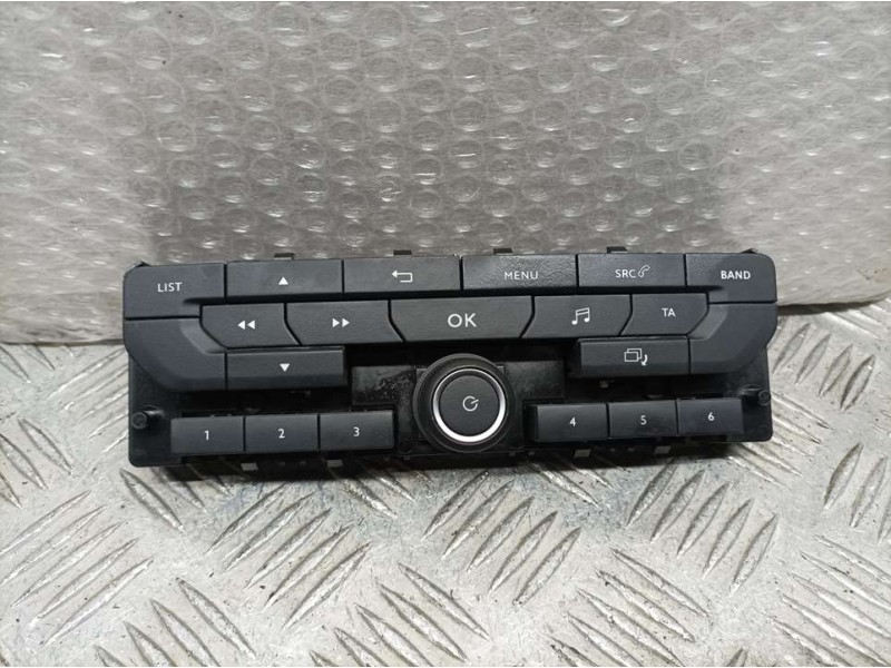 Recambio de mando multifuncion para toyota proace furgon referencia OEM IAM 98120818ZD 3526050103 MANDO RADIO Y GPS