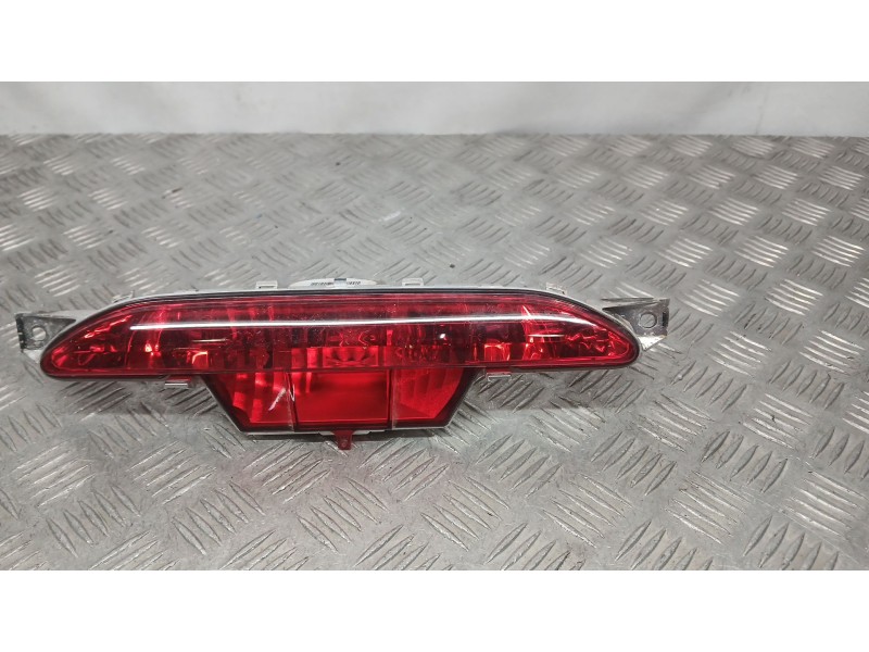 Recambio de piloto trasero central para opel corsa f (p2jo) 1.2 (68) referencia OEM IAM 9674308980 ANTINIEBLAS PARAGOLPES 