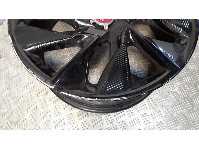 Recambio de juego llantas aluminio para citroën ds5 2.0 bluehdi 150 referencia OEM IAM 8.5X19 4 TORN ET29 ALUMINIO ROZADAS