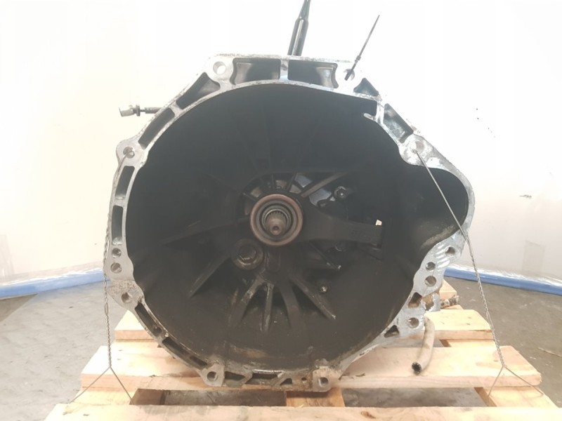 Recambio de caja cambios para toyota land cruiser (j15) basis referencia OEM IAM 3303060B61  6VELOCIDADES