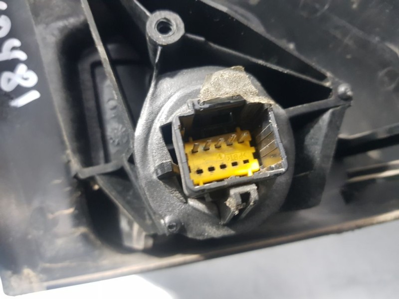 Recambio de retrovisor izquierdo para renault megane ii classic berlina confort dynamique referencia OEM IAM   ELECTRICO 5 PINS