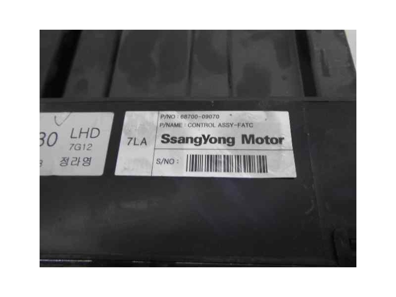 Recambio de mando climatizador para ssangyong actyon 200 xdi 4wd referencia OEM IAM 6870009070  