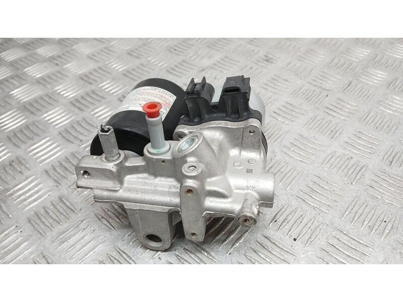 Recambio de bomba freno para toyota rav 4 advance hybrid referencia OEM IAM 4707047050  