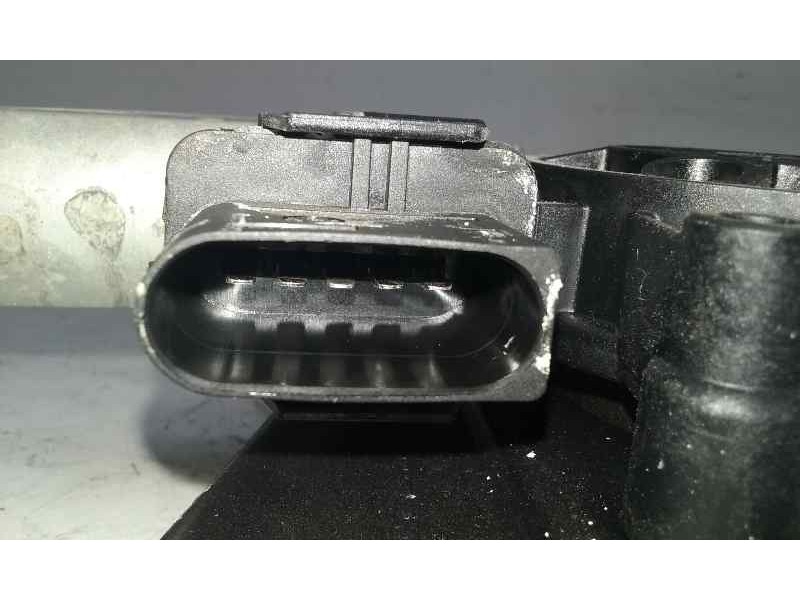 Recambio de elevalunas delantero derecho para bmw serie 1 lim. (f20) 116d referencia OEM IAM  5 PINS ELECTRICO