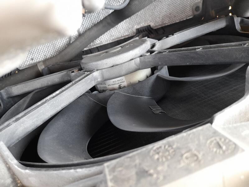 Recambio de electroventilador para peugeot 308 ii (lb_, lp_, lw_, lh_, l3_) 1.2 thp 110 referencia OEM IAM 9836638080  