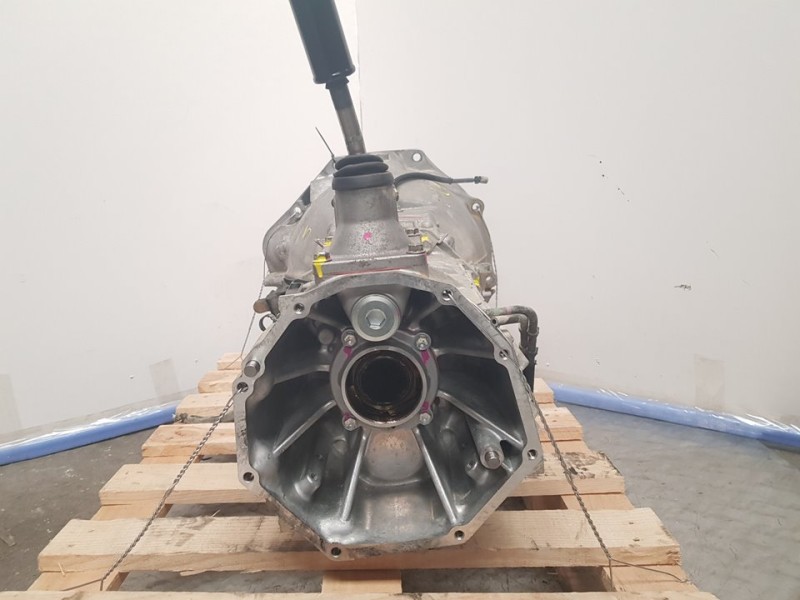 Recambio de caja cambios para toyota land cruiser (j15) basis referencia OEM IAM 3303060B61  6VELOCIDADES