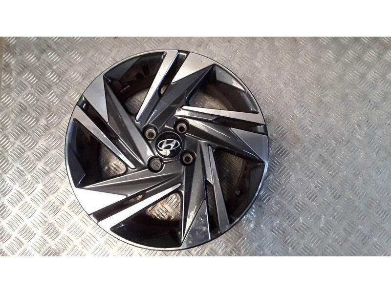 Recambio de llanta aluminio para hyundai bayon (bc3) 1.2 mpi referencia OEM IAM 6X16 4 TORN ET50 ALUMINIO ROZADA