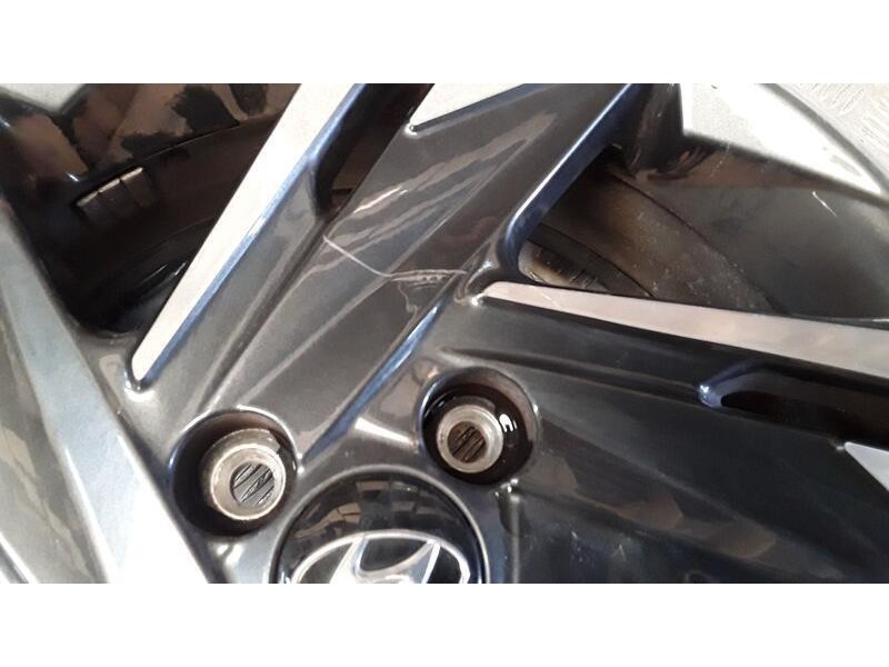 Recambio de llanta aluminio para hyundai bayon (bc3) 1.2 mpi referencia OEM IAM 6X16 4 TORN ET50 ALUMINIO ROZADA