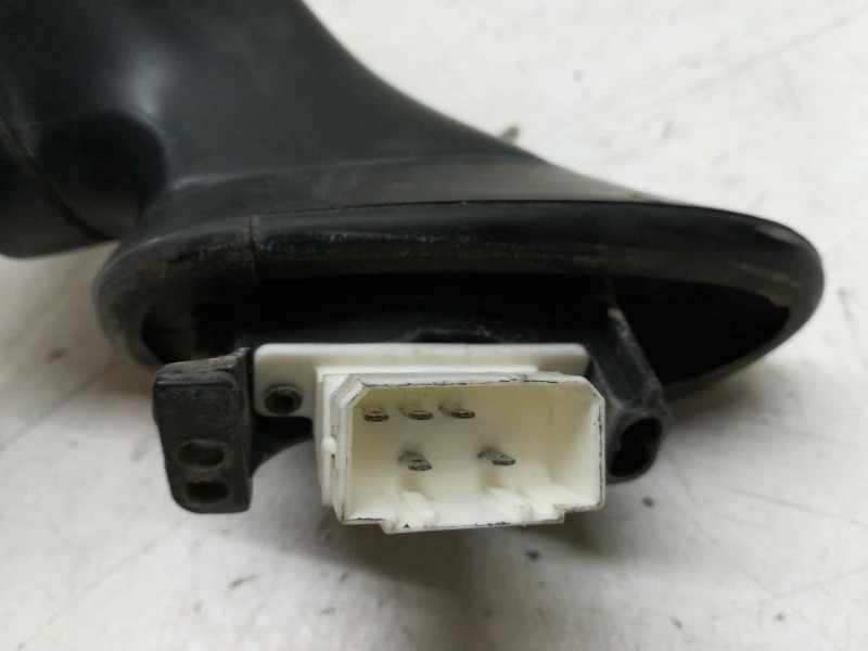 Recambio de retrovisor derecho para audi 80 avant básico berlina referencia OEM IAM   ELECTRICO 5 PINS