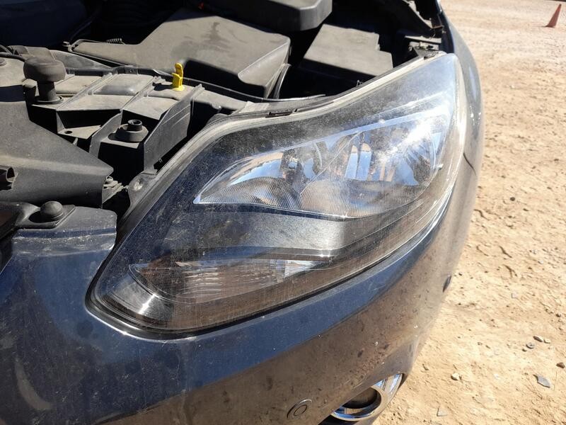 Recambio de faro izquierdo para ford focus iii 1.6 ecoboost referencia OEM IAM 1873935  