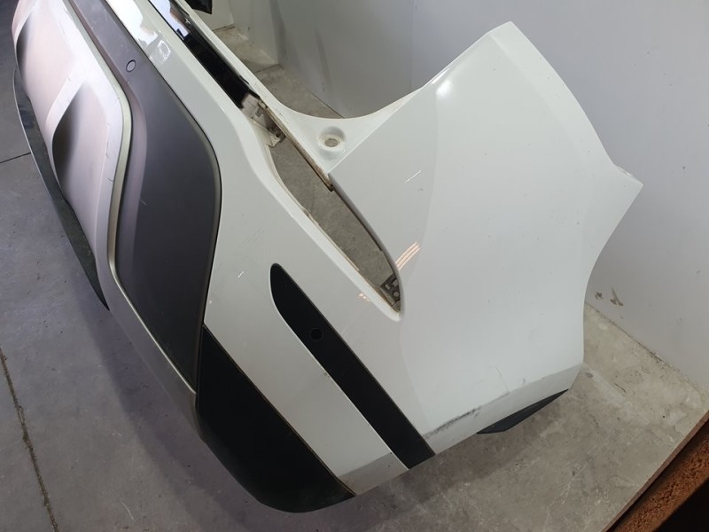 Recambio de paragolpes trasero para land rover range rover evoque evoque referencia OEM IAM LR135016  TOCADA