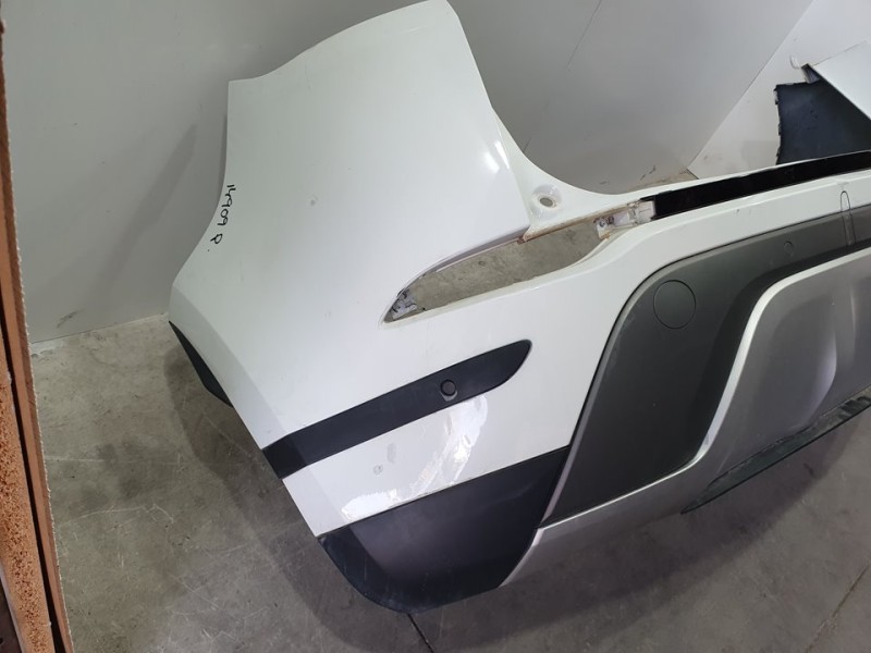 Recambio de paragolpes trasero para land rover range rover evoque evoque referencia OEM IAM LR135016  TOCADA