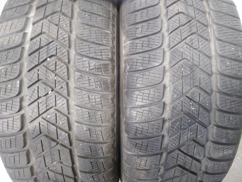 Recambio de neumatico pareja para neumaticos reutilizados - referencia OEM IAM 2355518104H 235/55/18/104H PIRELLI