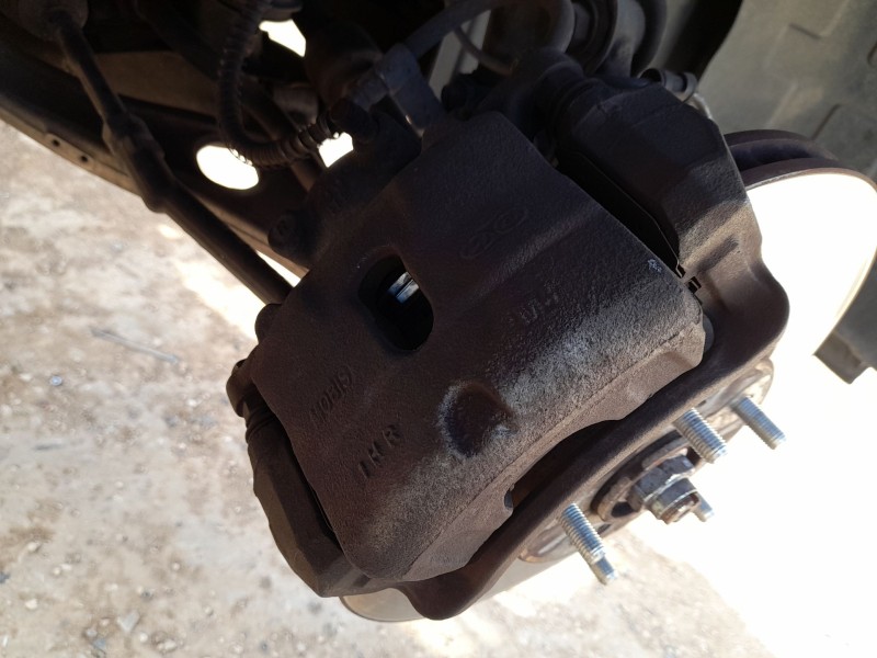 Recambio de pinza freno delantera derecha para hyundai i40 i (vf) 1.7 crdi referencia OEM IAM 581303Z700  