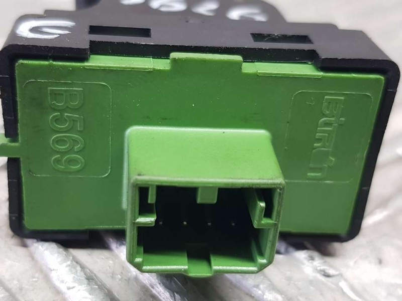 Recambio de mando elevalunas delantero derecho para peugeot boxer furgón 330 l1h1 premium bluehdi 120 start&stop referencia OEM 