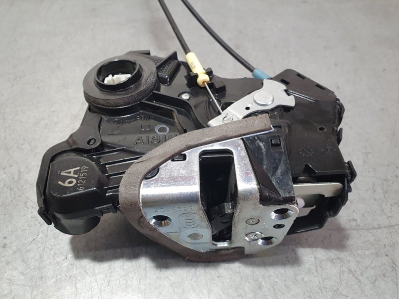 Recambio de cerradura puerta delantera izquierda para toyota rav 4 advance hybrid referencia OEM IAM SIN REF  6 PINES