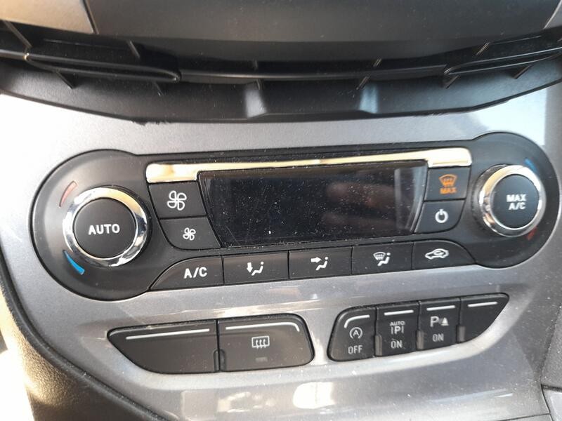 Recambio de mando climatizador para ford focus iii 1.6 ecoboost referencia OEM IAM 1866942  
