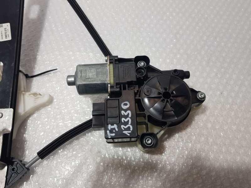 Recambio de elevalunas trasero izquierdo para volkswagen polo edition referencia OEM IAM 2G6839461C  ELECTRICO 5 PINS