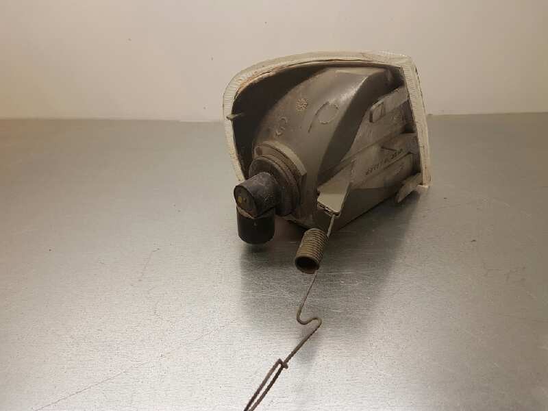 Recambio de piloto delantero izquierdo para peugeot 405 berlina 2.0 cat referencia OEM IAM   