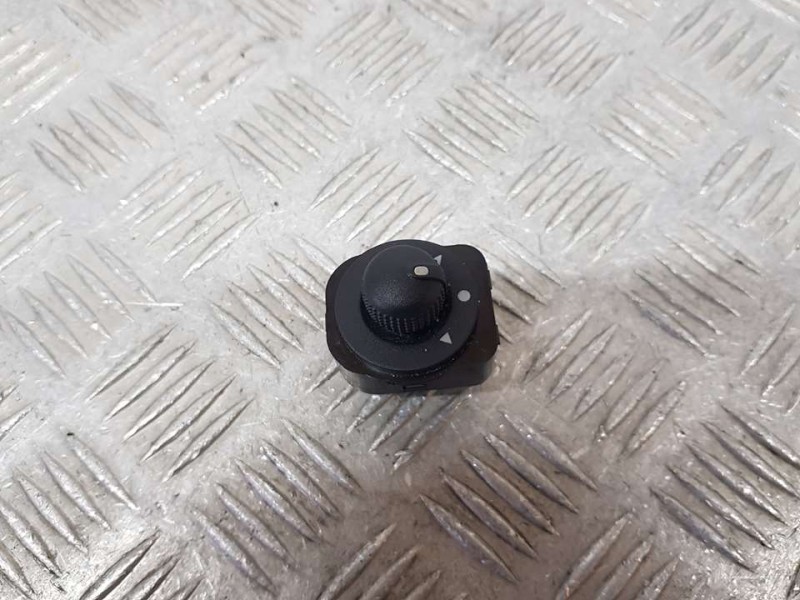 Recambio de mando retrovisor para peugeot boxer furgón 330 l1h1 premium bluehdi 120 start&stop referencia OEM IAM 735511514  