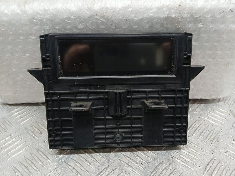 Recambio de pantalla multifuncion para volvo xc60 summum awd referencia OEM IAM 30772584  M8054100187