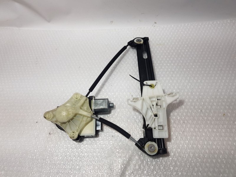 Recambio de elevalunas trasero izquierdo para volkswagen polo edition referencia OEM IAM 2G6839461C  ELECTRICO 5 PINS