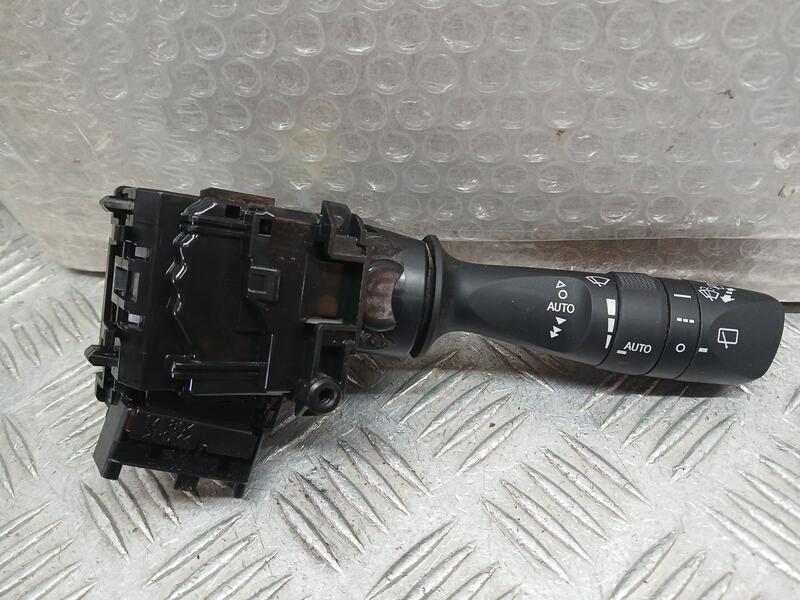 Recambio de mando limpia para toyota rav 4 exclusive referencia OEM IAM 8465212A90  12A9017F865