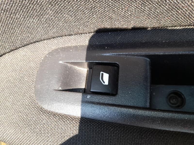 Recambio de mando elevalunas trasero derecho para peugeot 308 ii (lb_, lp_, lw_, lh_, l3_) 1.2 thp 110 referencia OEM IAM 967622