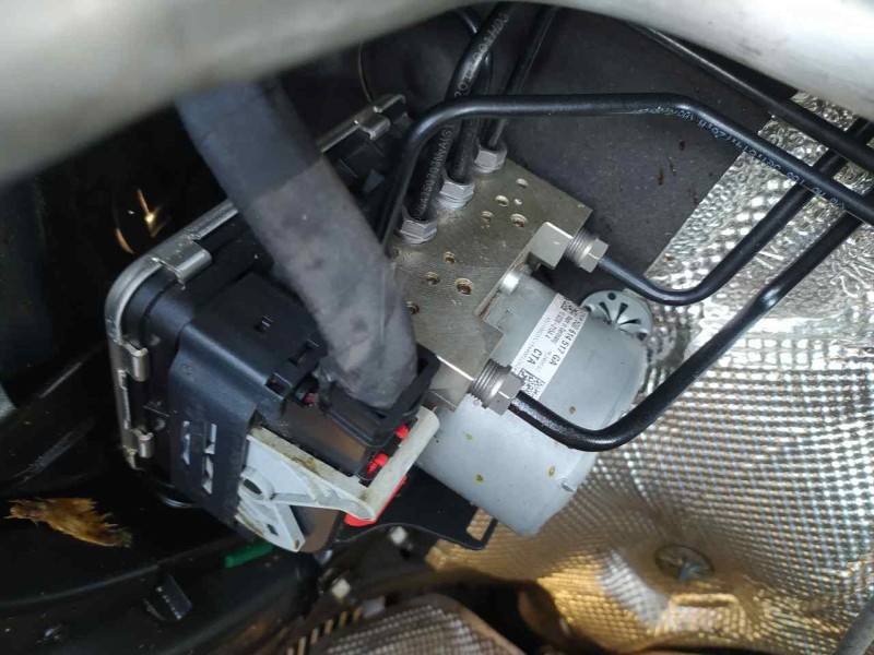 Recambio de abs para seat ateca (kh7) style go referencia OEM IAM 5Q0614517GA  