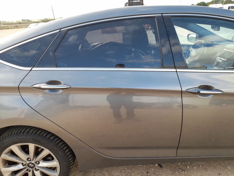 Recambio de puerta trasera derecha para hyundai i40 i (vf) 1.7 crdi referencia OEM IAM 770043Z300  