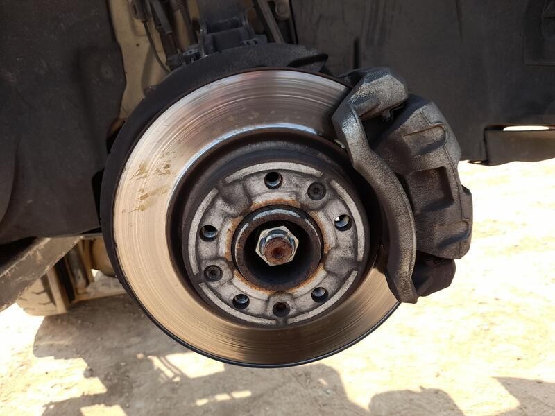 Recambio de mangueta delantera derecha para peugeot 308 ii (lb_, lp_, lw_, lh_, l3_) 1.2 thp 110 referencia OEM IAM 1647857080  