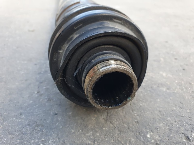 Recambio de transmision central para land rover range rover evoque evoque referencia OEM IAM K8D27L190AC 10406188 