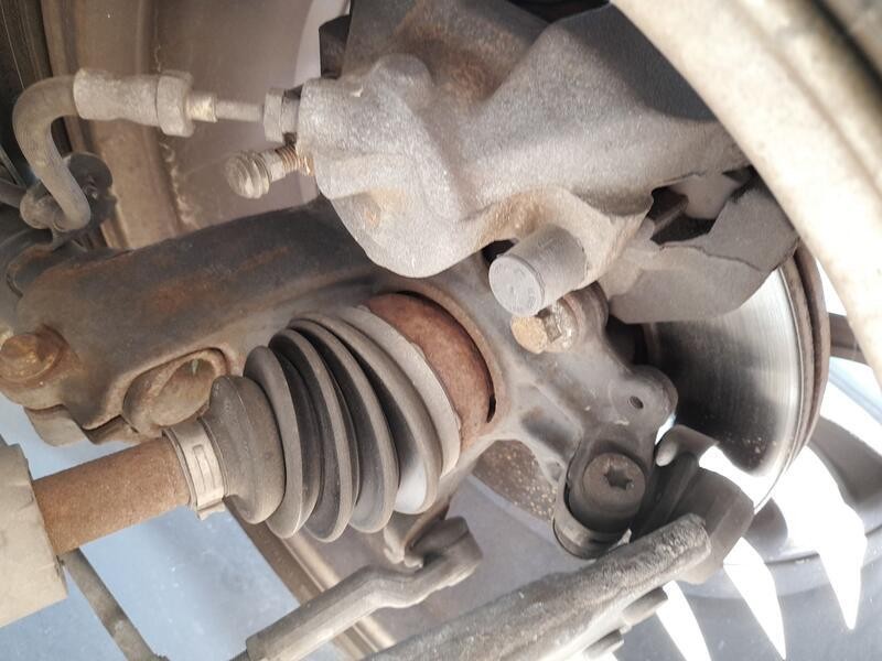 Recambio de mangueta delantera izquierda para ford focus iii 1.6 ecoboost referencia OEM IAM 1882875  