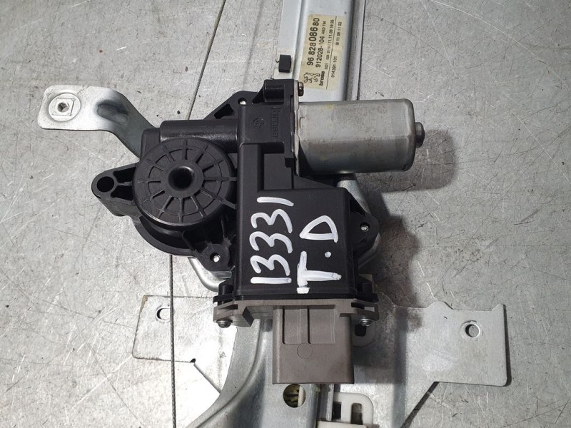 Recambio de elevalunas trasero derecho para peugeot 3008 allure referencia OEM IAM 9682808680 912028104 BROSE ELECTRICO 6 PINS