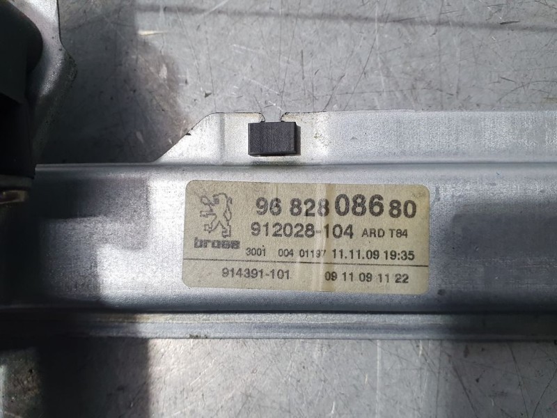Recambio de elevalunas trasero derecho para peugeot 3008 allure referencia OEM IAM 9682808680 912028104 BROSE ELECTRICO 6 PINS