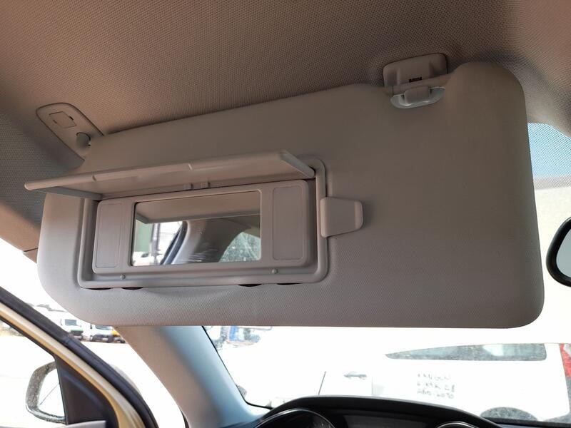 Recambio de parasol izquierdo para peugeot 308 ii (lb_, lp_, lw_, lh_, l3_) 1.2 thp 110 referencia OEM IAM 98284441PR  