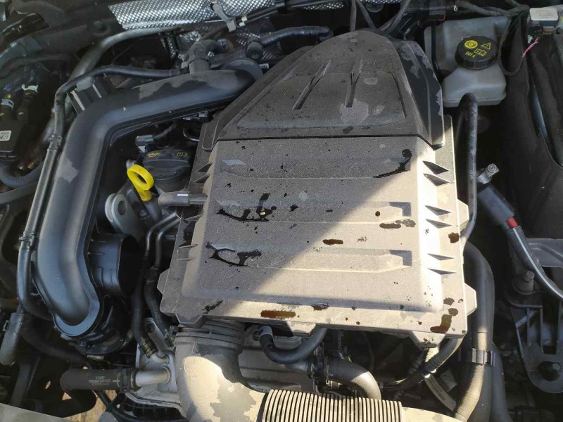 Recambio de carcasa filtro aire para seat ateca (kh7) style go referencia OEM IAM 04C129601M  