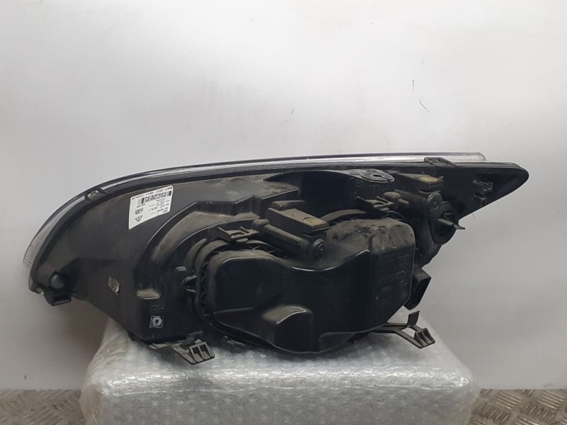 Recambio de faro derecho para ford focus berlina (cap) trend referencia OEM IAM 4M5113099JD  