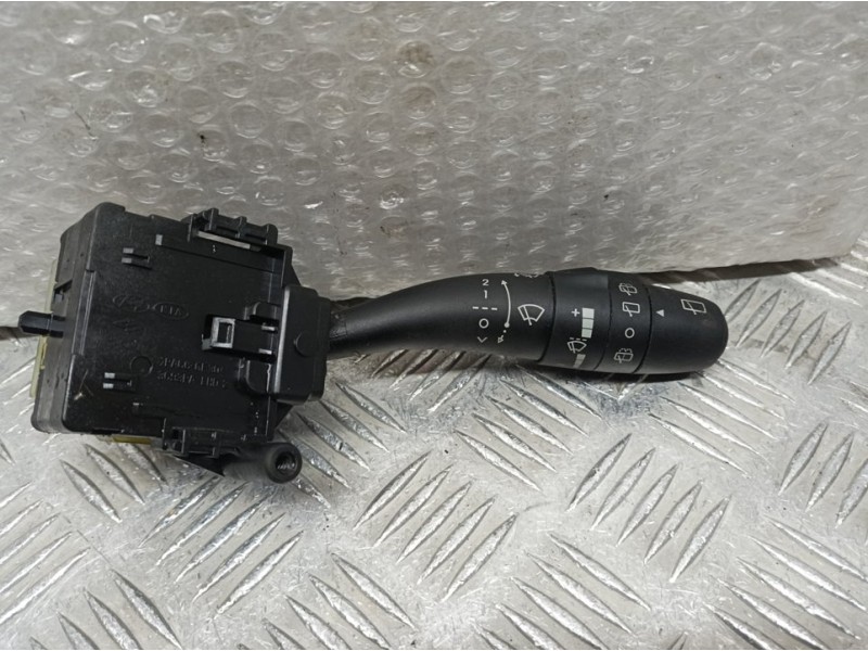 Recambio de mando limpia para hyundai i30 classic referencia OEM IAM 934202R010  