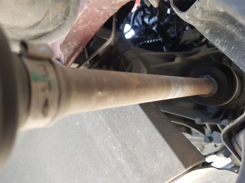 Recambio de transmision delantera izquierda para hyundai i20 go referencia OEM IAM 49500C8300  