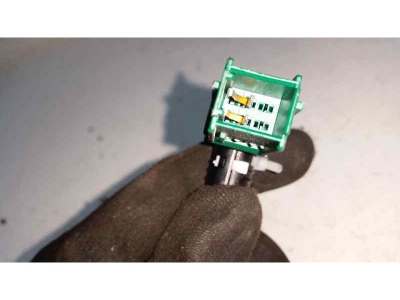 Recambio de pretensor airbag derecho para opel corsa c cosmo referencia OEM IAM   